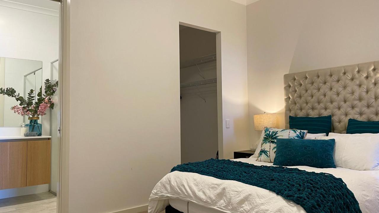 Mariner'S Cove ~ Luxe Waterfront Apartment Mindarie Exterior photo