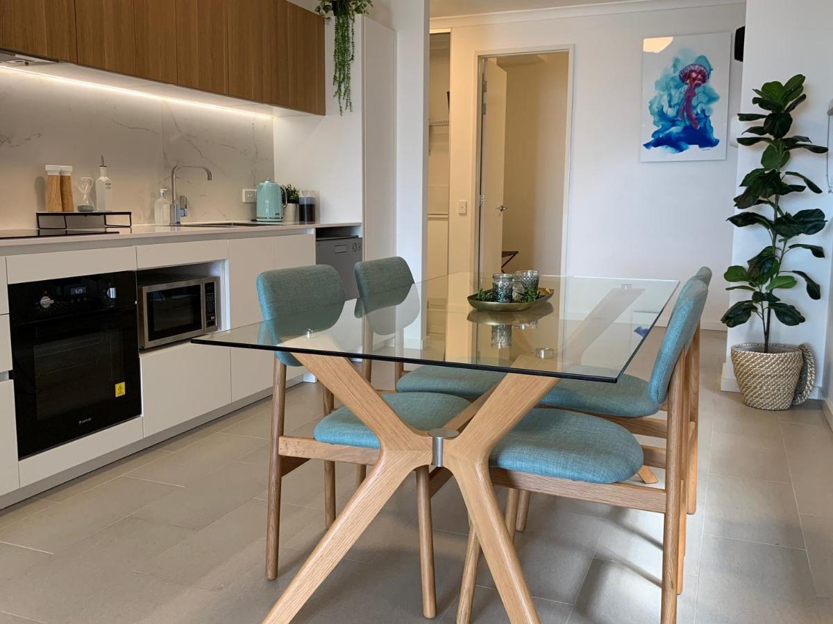 Mariner'S Cove ~ Luxe Waterfront Apartment Mindarie Exterior photo